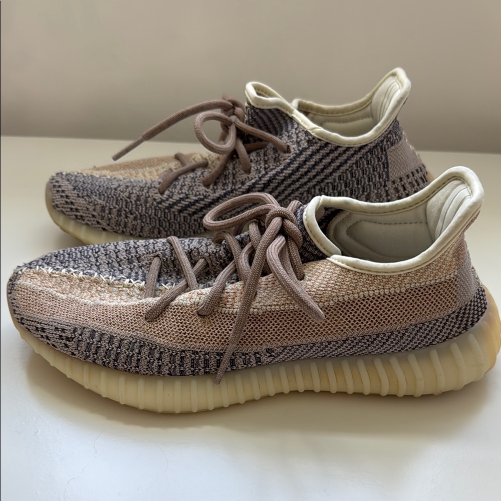 Addidas Yeezy Boost 350 V2 Ash Pearl size 7. - Picture 2 of 4